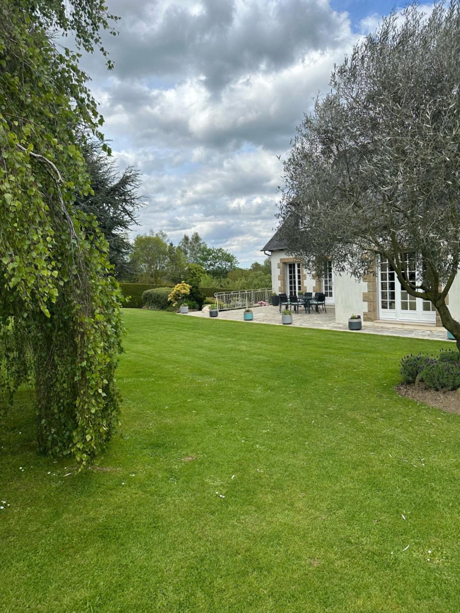 Bed and Breakfast Les Tulipes Antrain Exterior foto